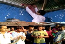 ঘরে শুয়ে গৃহবধূ, টিনের চাল থেকে উঁকি মারছে কে? আঁতকে উঠবেন পুরোটা শুনলে