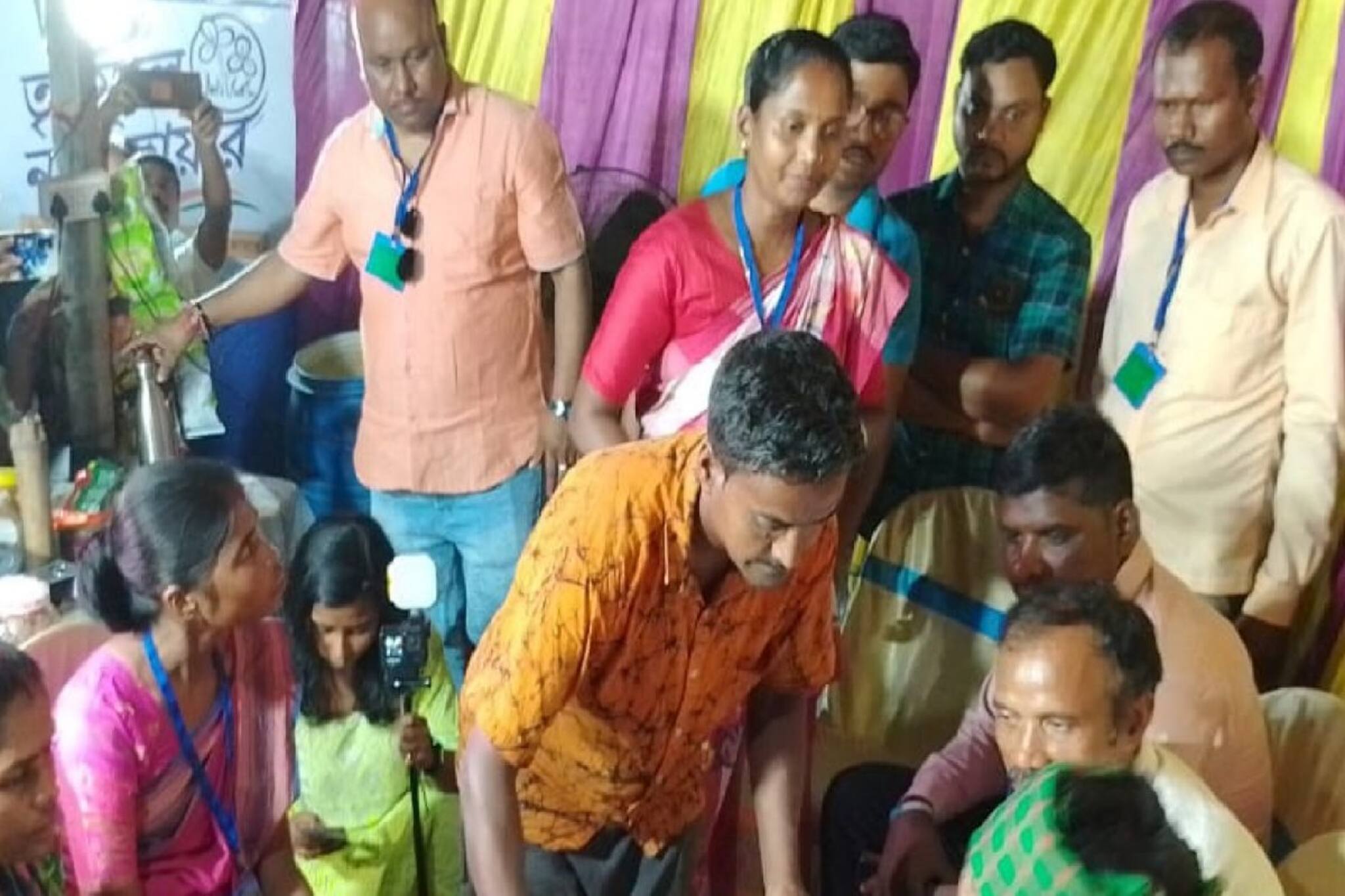 দণ্ডি কাণ্ডে উত্তাল রাজ্য-রাজনীতি! তিন মহিলার সঙ্গে দেখা করলেন অভিষেক