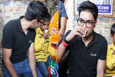 এ যেন এক অন্য অভিষেক!
