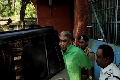অনুব্রত মণ্ডলের দুঃসময়!