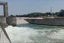 নদী বাঁধের জন্য হঠাৎ জলস্তর নেমে যাচ্ছে এই শহরে! তীব্র আতঙ্কে শহরবাসী