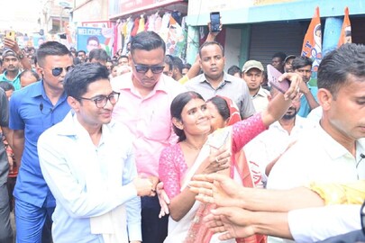 মালদহে অভিষেক
