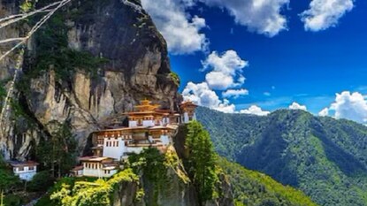 ভারতের প্রতিবেশী এই দেশে রয়েছেন মুসলিম ধর্মাবলম্বী মানুষ; কিন্তু নেই কোনও মসজিদ! ভারতের প্রতিবেশী এই দেশে রয়েছেন মুসলিম ধর্মাবলম্বী মানুষ; কিন্তু নেই কোনও মসজিদ!