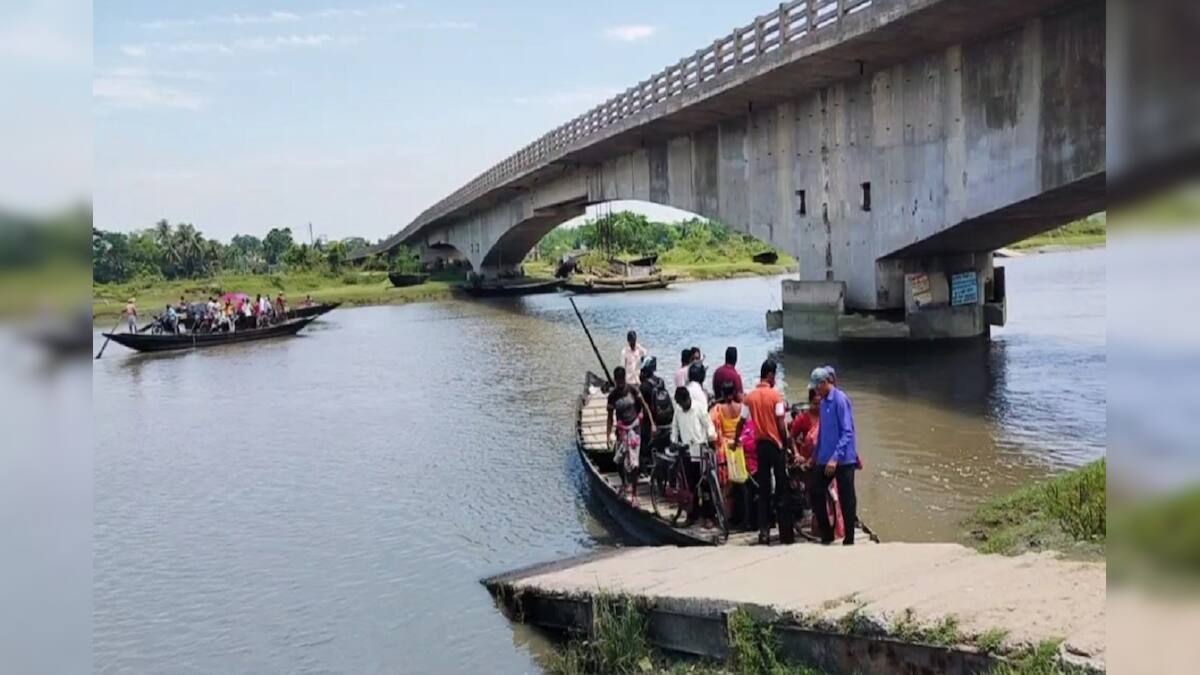 Construction of bridge stopped due to land problem in Baduria | ১০ ...