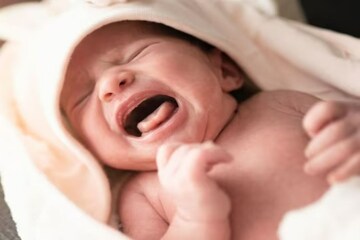 শিশু জন্মের পরই 'কেঁদে' ওঠে কেন? নবজাতকের কান্নার পিছনে রয়েছে 'বড়' কারণ! শিশু জন্মের পরই 'কেঁদে' ওঠে কেন? নবজাতকের কান্নার পিছনে রয়েছে 'বড়' কারণ!