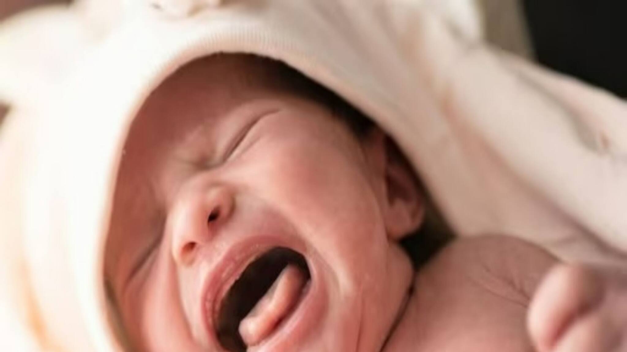 Knowledge Story: শিশু জন্মের পরই 'কেঁদে' ওঠে কেন? নবজাতকের কান্নার পিছনে রয়েছে 'বড়'  কারণ!