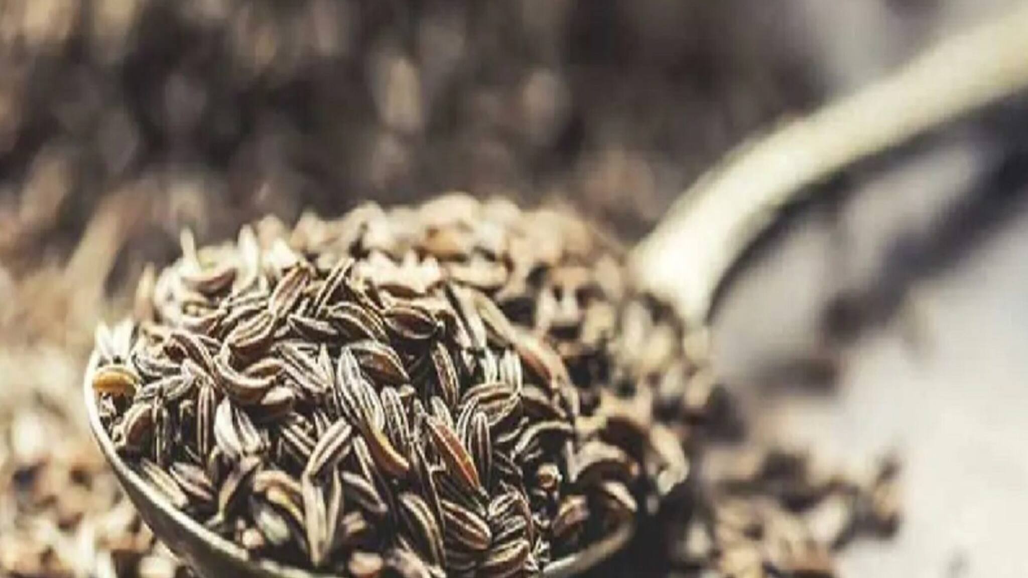 হু-হু করে বাড়ছে জিরের দাম! দ্বিগুণ থেকে চারগুণ বেড়েছে দাম! কিন্তু কেন ?