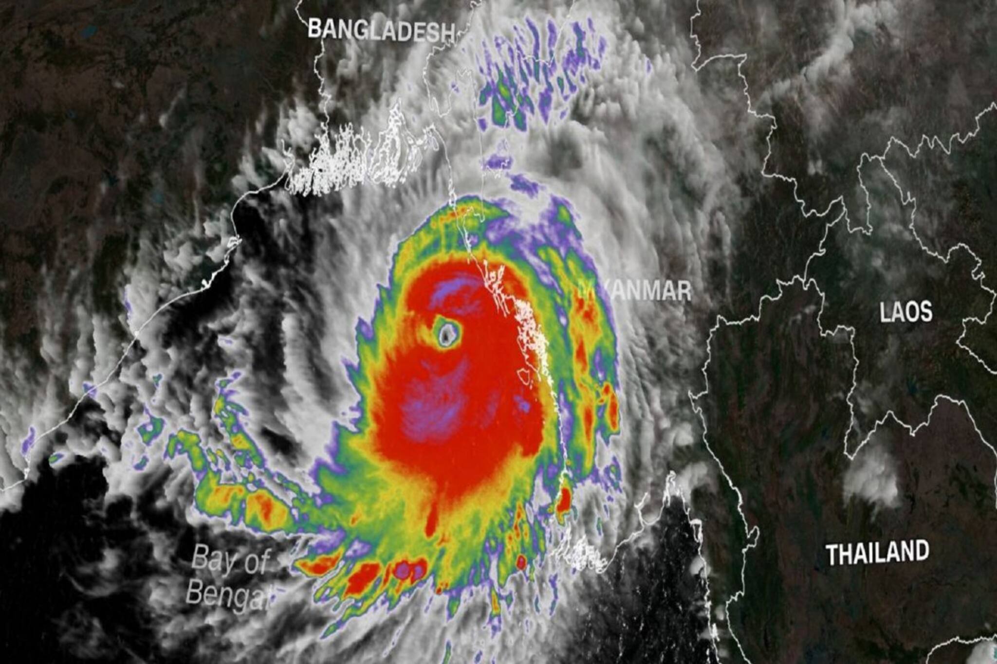 ঘণ্টায় ২০০ কিমি গতি, আছড়ে পড়ল অতি তীব্র ঘূর্ণিঝড় মোকা, উড়ে গেল ঘর-বাড়ি