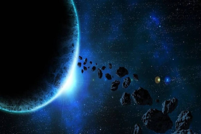 Asteroid 2023 FW13' প্রায় ২১২১  বছর ধরে পৃথিবীর চারপাশে রয়েছে এবং আগামী ১৭০০ বছরপৃথিবীর কাছাকাছি থাকবে। এই গ্রহাণু পৃথিবীর জন্য ভয়ের কারণ না হলেও যদি এই গ্রহাণুটি পৃথিবীর সঙ্গে ধাক্কা খায়, তবে তা বড় ধরনের ধ্বংসযজ্ঞ ডেকে আনতে পারে যেমন কোটি কোটি বছর আগে পৃথিবী থেকে ডাইনোসরের অবলুপ্তি হয়েছিল গ্রহাণুর সংঘর্ষের কারণেই।