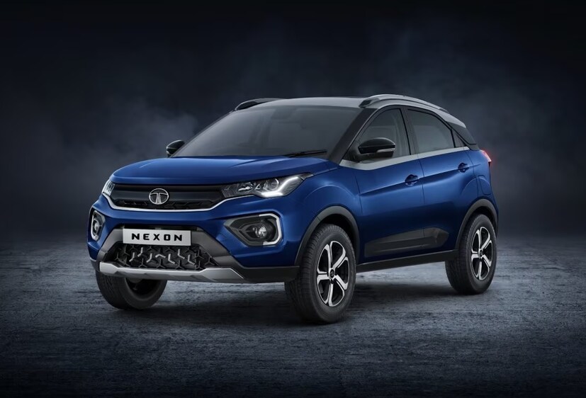 Nexon-এর পেট্রোল মডেলে ১৭.১০ কিমি/লিটার, Nexon ডিজেল এমটি মডেলে ২৩.২০ কিমি/লিটার এবং Nexon ডিজেল এএমটি মডেলের জন্য ২৪.১০ কিমি/লিটার মাইলেজ পাওয়া যায়।