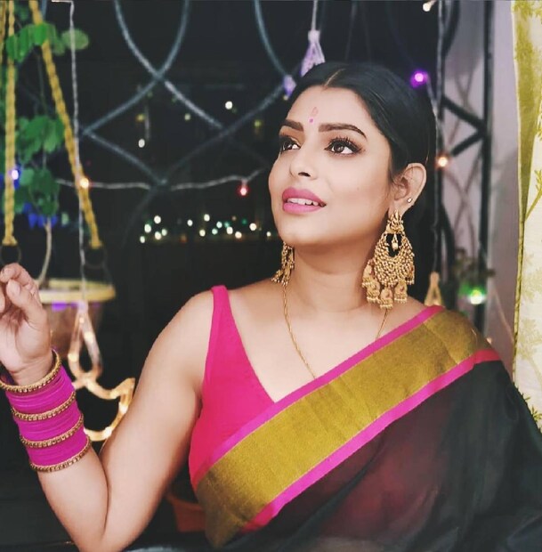 প্রবীরের বিরুদ্ধে তাঁর প্রাক্তন স্ত্রী বধূ নির্যাতনের অভিযোগ করেছিলেন। তবে গীতশ্রী সেসব পাত্তা দেননি। তিনি বলেন, ওৎ  বিরুদ্ধে কোনও অভিযোগ প্রমাণিত হয়নি। ও ভাল মনের মানুষ। আমরা ভবিষ্যৎ নিয়ে পরিকল্পনা করছি। 