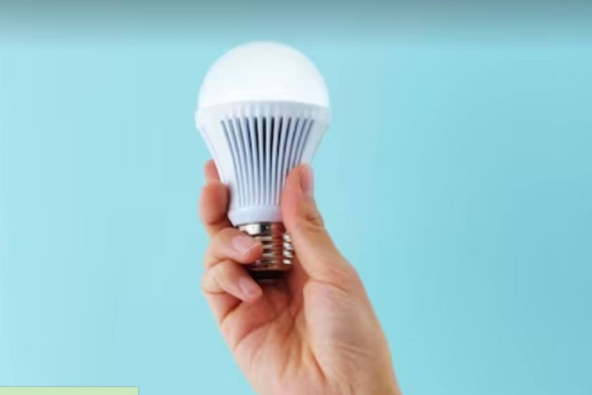 Motion Sensor LED Bulb: ঘরে চোর ঢুকলেই জ্বলে উঠবে বাল্ব! দাম শুরু মাত্র ৩০০ টাকা থেকে!