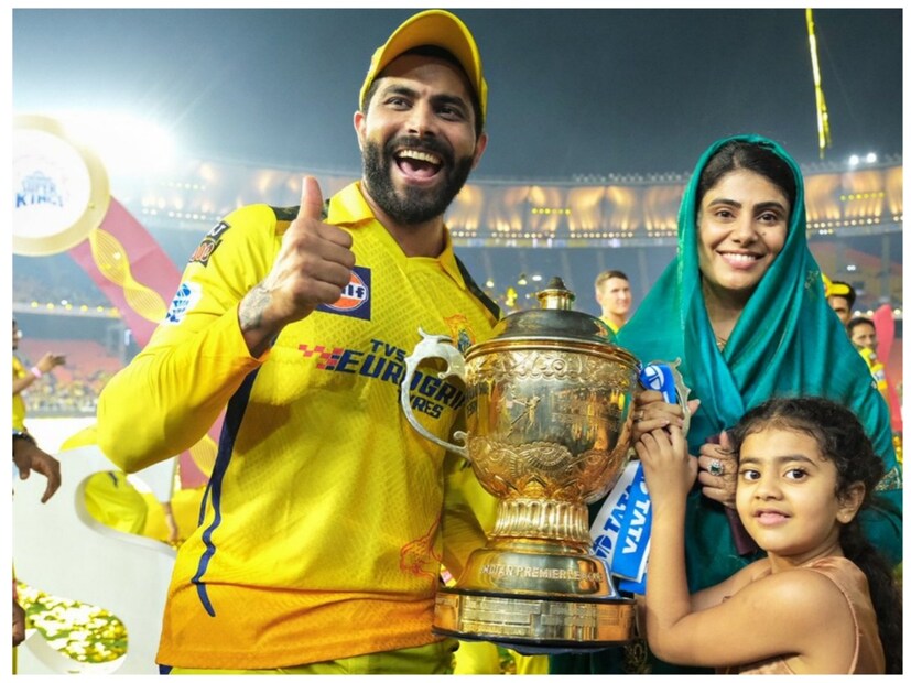 মেকানিকাল ইঞ্জিনিয়ার রিভাভা বিয়ের পর রাজনীতিতে পা রাখেন। 