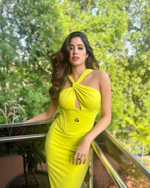 ছবিগুলি ভাইরাল হয়েছে নেটপাড়ায়। 