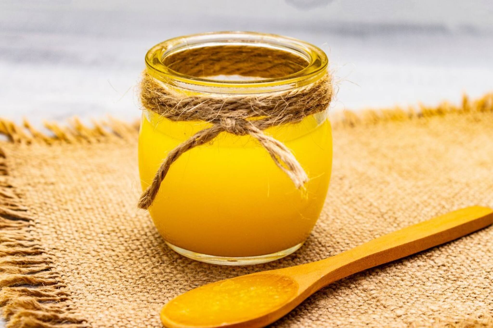 রোগা হওয়ার চরম দাওয়াই ঘি! প্রতিদিন ঠিক এই ভাবে রাখুন ডায়েটে, ঝরবে মেদ