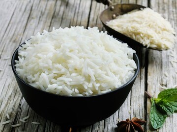 Rice Cooking Tips: ভাত রান্না করতে গেলেই গলে যায়? একদম ঝরঝরে হবে ভাত, মেনে চলুন