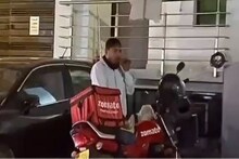 প্লাস্টিকের প্যাকেটে ডাল-ভাত! গোগ্রাসে গিলছে ডেলিভারি বয়! তারপর? দেখুন যা হল