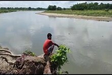 জলস্তর বেড়ে ডুডুয়া নদী গ্রাস করছে চাষের জমি! ভয়াবহ অবস্থা! দেখুন ভিডিও