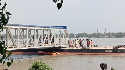 নদীতে ঝাঁপের ভিডিও করতে গিয়ে তলিয়ে গেল কিশোর নদীতে ঝাঁপের ভিডিও করতে গিয়ে তলিয়ে গেল কিশোর