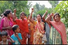 আদিবাসী অধ্যুষিত এলাকায় রাস্তার দাবিতে ভোট বয়কটের ডাক 