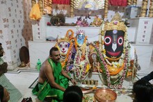 সোনার মকুট, রুপোর হাতে সুসজ্জিত জগন্নাথ দেব, পালিত হল নবযৌবন উৎসব