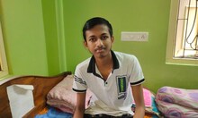 চা বাগানবাসীদের চিকিৎসা করতে চান ডাক্তারির প্রবেশিকায় সফল সবজি বিক্রেতার ছেলে