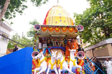 গোবিন্দভোগের চালের খিচুড়ি,গরম তরকারি! পুরীর জগন্নাথ মন্দিরের ভোগ এবার কলকাতায়