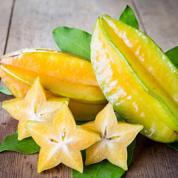 আঁশের উপস্থিতির কারণে কামরাঙ্গা হজমক্রিয়ার উন্নতিতে গুরুত্বপূর্ণ  ভূমিকা পালন করে। যাদের হজম জনিত সমস্যা আছে তাদের জন্য এটি খুবই  উপকারী ফল।