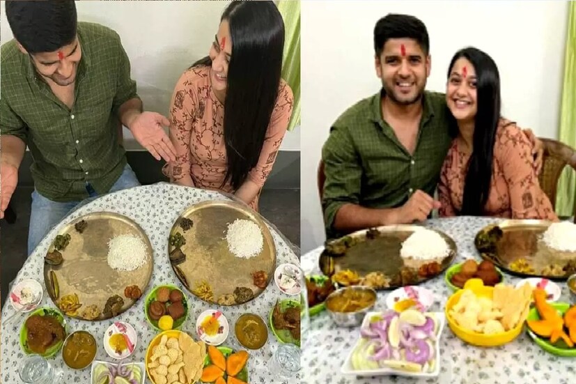 *চলতি মাসের শুরুতেই মিলেছিল বিয়ের খবর। একসঙ্গে আইবুড়ো ভাত খেতে দেখা গিয়েছিল জুটিকে। তবে থেকেই বিয়ে নিয়ে জল্পনা ছিল তুঙ্গে। তাঁরা জানিয়েছিলেন, চলতি বছরেই বিয়ে করবেন। ছবিঃ সোশ্যাল মিডিয়া। 