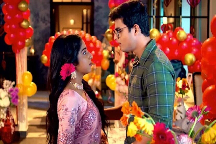 ফের নয়া মোড় ‘অনুরাগের ছোঁয়া’-তে। সূর্য-দীপা কাছাকাছি আসতে না আসতেই নতুন কর দূরত্ব তৈরি করতে উঠেপড়ে লেগেছে মিশকা। খলনায়িকার নয়া চালেই কি আবার নায়ক-নায়িকা দূরে সরে যাবে?
