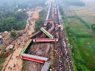 বাহানাগা বাজারে রেল দুর্ঘটনার কারণ কি লেভেল ক্রসিং? চাঞ্চল্যকর দাবি স্থানীয়দের