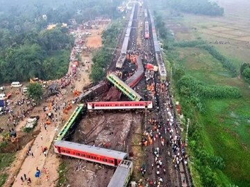 বাহানাগা বাজারে রেল দুর্ঘটনার কারণ কি লেভেল ক্রসিং? চাঞ্চল্যকর দাবি স্থানীয়দের