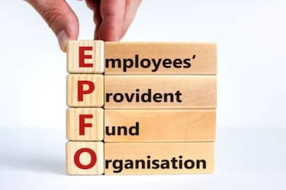 EPF পাসবুকে সুদ আপডেট করা হয়নি! দেখে নিন কতটা ক্ষতি হতে পারে আপনার