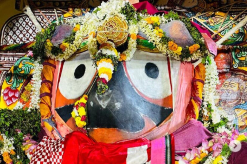বাবা ও মা হওয়ার সুখবর দিয়েই শহর ছাড়লেন শুভশ্রী৷ প্রেগন্যান্সির খবর দেওয়ার পর কোথায় গেলেন নায়িকা তা জানার জন্য মুখিয়ে রয়েছেন ভক্তরা৷ নিজের সোশ্যাল মিডিয়ায় সেই খবর জানিয়েছেন অভিনেত্রী৷