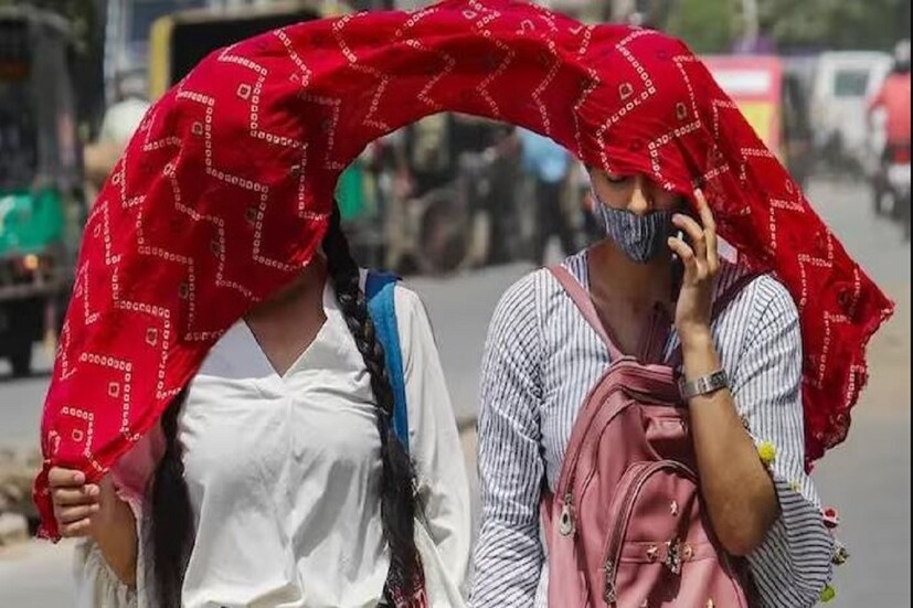  আবহাওয়া দফতরের পূর্বাভাস, আগামিকাল ৬ জুন পুরুলিয়া, ঝাড়গ্রাম, পশ্চিম মেদিনীপুর, পূর্ব ও পশ্চিম বর্ধমান, বীরভূম, মুর্শিদাবাদ, মালদহ, উত্তর এবং দক্ষিণ দিনাজপুর জেলায় তাপপ্রবাহের পরিস্থিতি তৈরি হওয়ার আশঙ্কা থাকছে৷ 