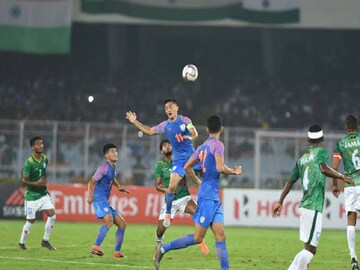 সুনীলদের বিরুদ্ধে তৈরি বাংলাদেশ ফুটবল দল