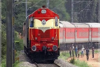 রেল লাইনের কাজের জন্য ট্রেন বাতিল
