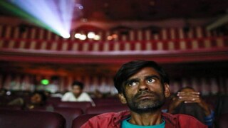 ভারতীয় ছবিতে ইন্টারভ্যাল থাকে কেন? কারণটা অনুমান করতে পারছেন? ভারতীয় ছবিতে ইন্টারভ্যাল থাকে কেন? কারণটা অনুমান করতে পারছেন?