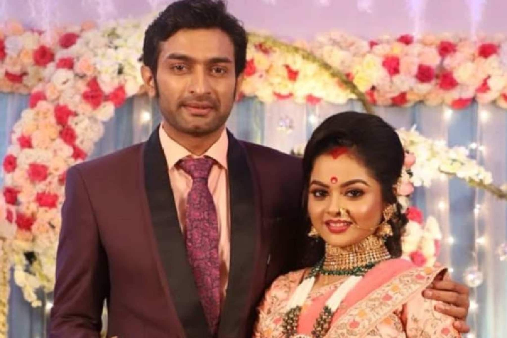 জিতুর সঙ্গে থাকি না বহুমাস, এখন নতুন বন্ধু হলে তা ‘পরকীয়া’ কেন? বিস্ফোরক নবনীতা