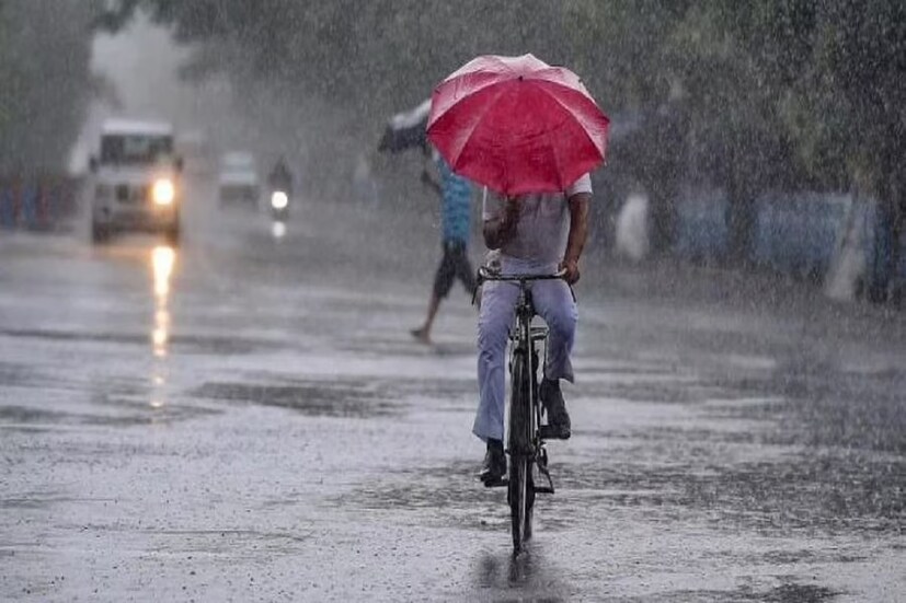 *পূর্বাভাস অনুযায়ী বৃষ্টিপাতের সম্ভাবনাও তৈরি হয়েছে। প্রচন্ড গরমের হাত থেকে টানা সপ্তাহ জুড়ে রেহাই পেয়েছে বাঁকুড়ার মানুষ। তীব্র দাবদাহ অতীত। তবে কতদিন মনোরম থাকবে আবহাওয়া ? এই প্রশ্ন মুখে মুখে। ফাইল ছবি। 