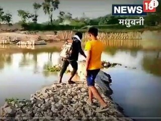 পুকুর খুঁড়তেই বেরিয়ে এল আশ্চর্য জিনিস! ওই পাথর আর পাওয়াই যায় না এখন