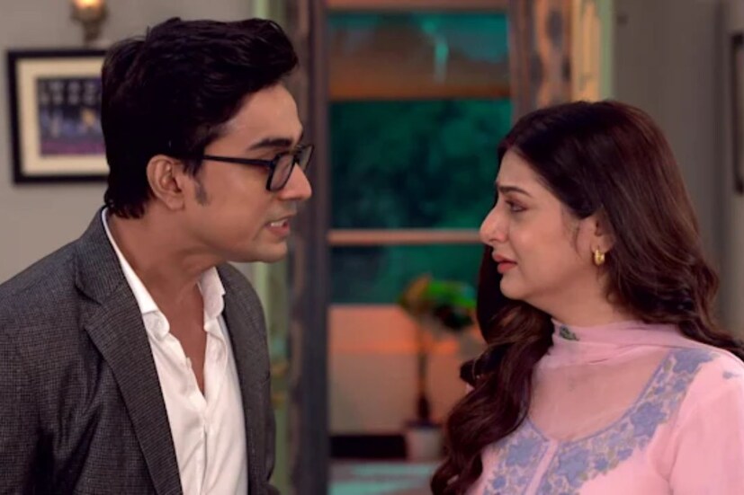 তিনি জানান, ধারাবাহিক শেষ হচ্ছে না। কিন্তু মেগার জন্য পরিবর্তিত স্লট জানানো হচ্ছে না দেখে সন্দেহ রয়েই গিয়েছিল। তবে সত্যিই বন্ধ হয়ে গেল এই মেগা। রূপা গঙ্গোপাধ্য়ায়ের পরিবর্তে অনুশ্রী দাস আসার এক মাসের মধ্য়েই শেষ হল ধারাবাহিক।