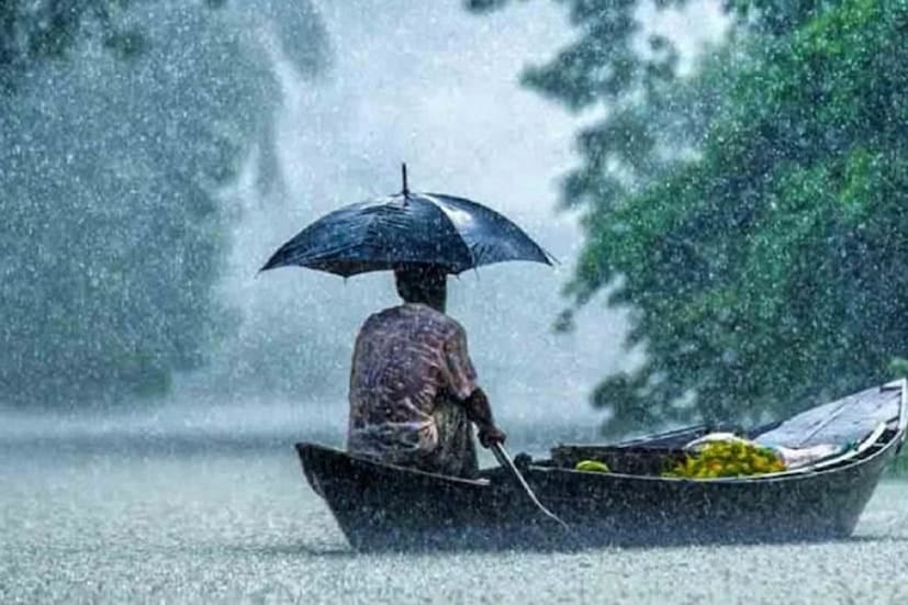 *আজ শুক্রবার পর্যন্ত ভারী বৃষ্টি থেকে অতি ভারী বৃষ্টির সতর্কতা। ২০০ মিলিমিটার পর্যন্ত বৃষ্টির সতর্কতা কোচবিহার, আলিপুরদুয়ার, জলপাইগুড়ির কিছু অংশে। পার্বত্য এলাকায় ভারী বৃষ্টিতে ল্যান্ড স্লাইড হওয়ার সম্ভাবনা থাকছে। নিচু এলাকা প্লাবিত হওয়ার আশঙ্কা।