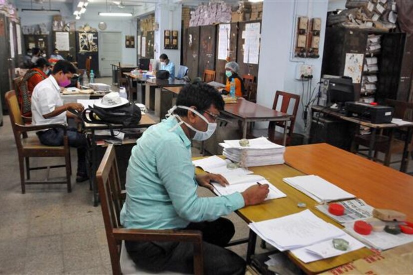 এই আদেশ CCS নিয়মের অধীনে সমস্ত কর্মচারীদের জন্য প্রযোজ্য। এই নিয়মগুলি শুধুমাত্র কিছু কর্মচারীদের জন্য।  এই নিয়ম রেলের কর্মচারী, অল ইন্ডিয়া সার্ভিসের কর্মচারীদের জন্য প্রযোজ্য হবে না। (প্রতীকী ছবি)
