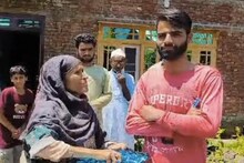 দিনে কাজ, রাতে পড়া, NEET-এ বাজিমাত করে ডাক্তার হওয়ার পথে কাশ্মীরের দিনমজুর