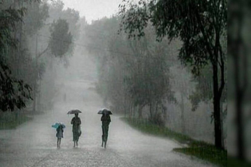 বাতাসে আপেক্ষিক আর্দ্রতার পরিমাণ ৫৪ থেকে ৯৭ শতাংশ। আগামী ২৪ ঘন্টায় কলকাতা শহরে তাপমাত্রা থাকবে ২৭ থেকে ৩৭ ডিগ্রি সেলসিয়াস। গত ২৪ ঘন্টায় বৃষ্টি হয়েছে ১৪.৬ মিলিমিটার।