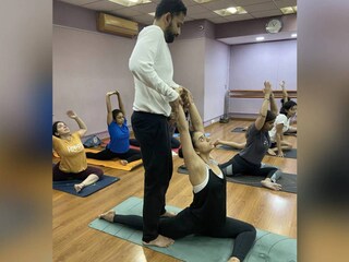 তাঁর যোগচর্চার কেন্দ্র আজ দিকনির্দেশ করে অসংখ্য মানুষের জীবনযাপন