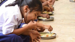 যাতে পড়ুয়ারা আরও পুষ্টিকর খাওয়ার পায় তাই এই প্রস্তাব