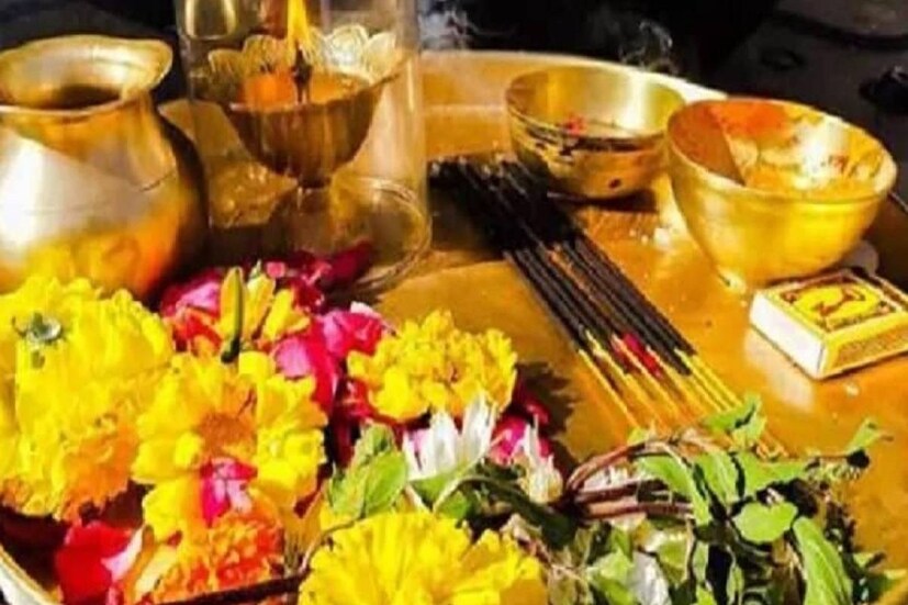 এই তিথিতে কুচিন্তা থেকে মনকে মু্ক্ত রাখাই বাঞ্ছনীয়। আহারপর্বে আমিষ খাবার বাদ দিয়ে নিরামিষ খেয়ে থাকেন ব্রতীরা।