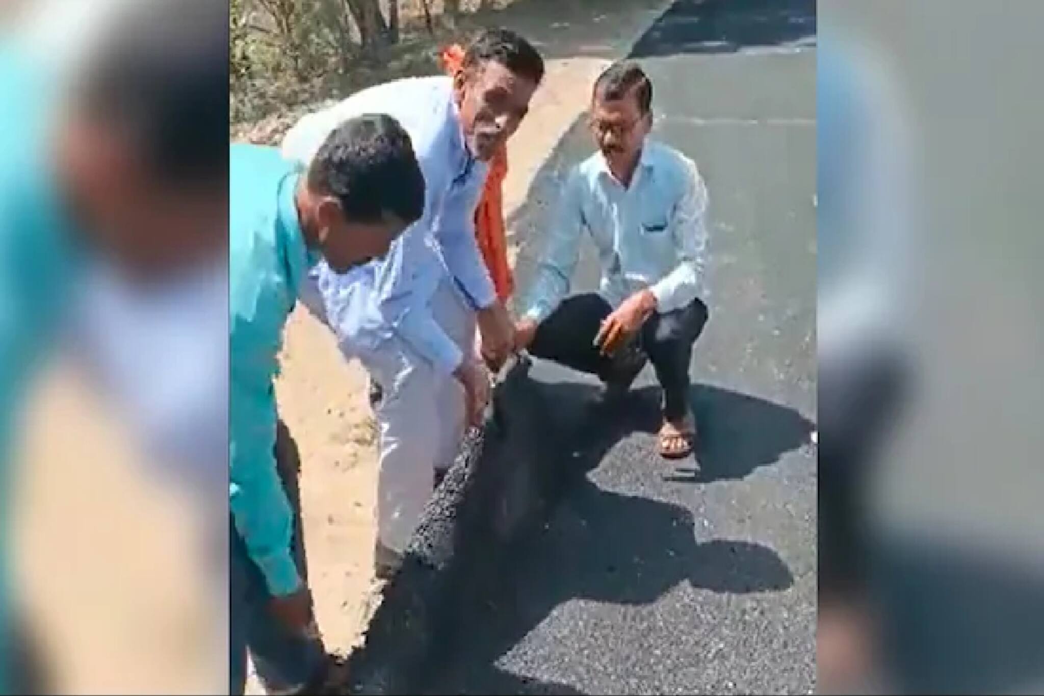 এ কেমন কাজ? হাতের সামান্য আঁচড়েই উঠে যাচ্ছে নতুন তৈরি পিচ রাস্তা! ভাইরাল ভিডিও